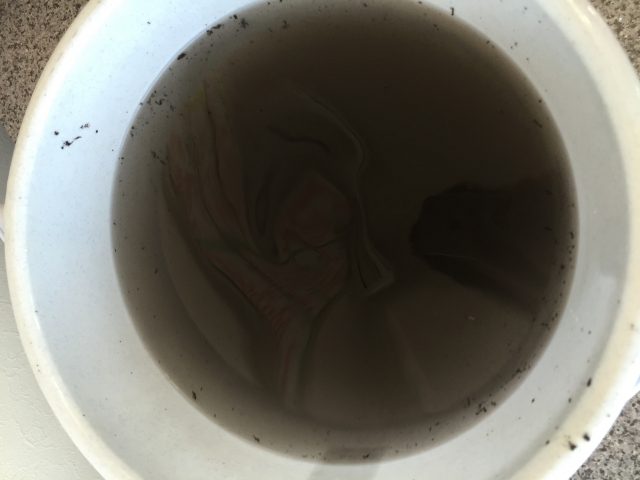 エアコンクリーニング汚水